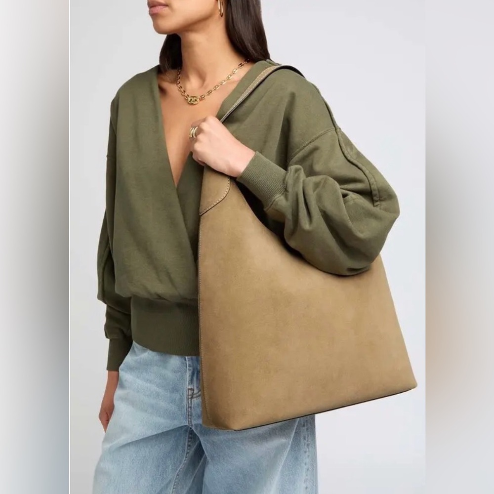 BNWT Coach Brooklyn 39 Sand Suede Shoulder Bag